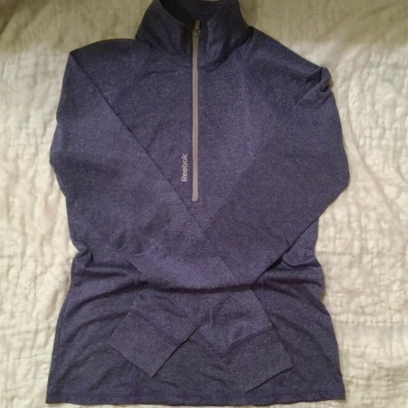 Reebok activewear top, like new! - Picture 3 of 9